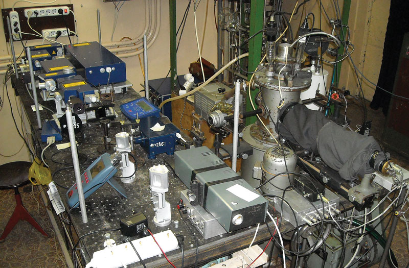 Экспериментальная установка для получения спектров возбуждения флуоресценции молекул, охлажденных в сверхзвуковой струе инертного газа